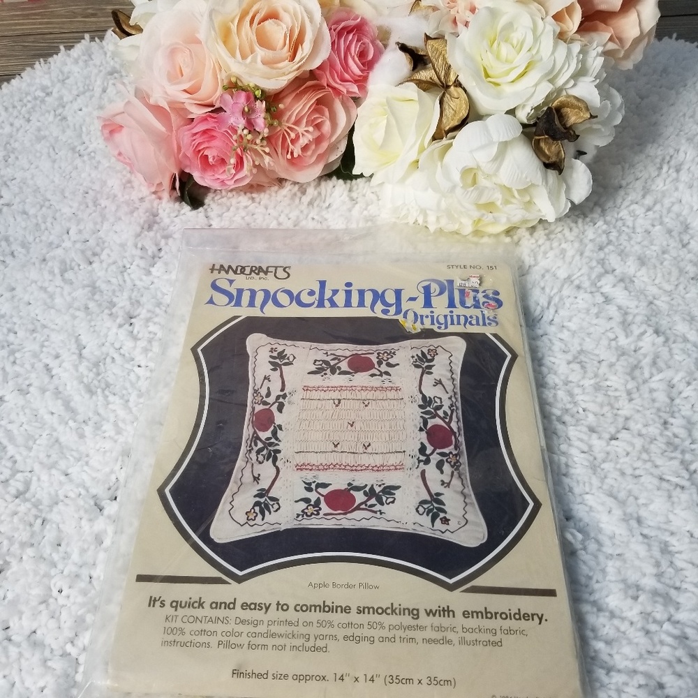 Vintage Smocking Apple Border Pillow Craft Kit